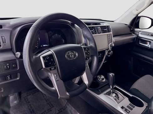 Certified 2021 Toyota 4Runner SR5 AWD/4WD image 9
