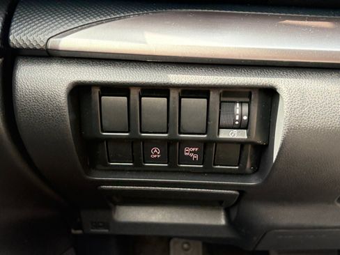 Used 2020 Subaru Forester Premium AWD/4WD image 12