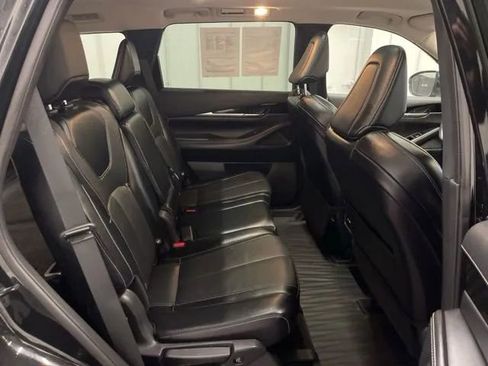 Used 2023 INFINITI QX60 Pure image 16