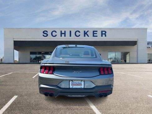 Used 2026 Ford Mustang GT Premium RWD image 4