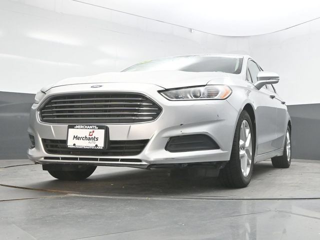 Used 2015 Ford Fusion SE FWD image 33