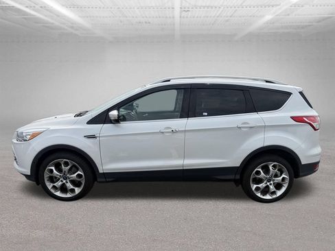 Used 2016 Ford Escape Titanium w/ Equipment Group 301A AWD/4WD image 10