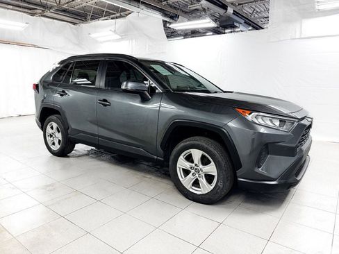 Used 2020 Toyota RAV4 XLE image 8