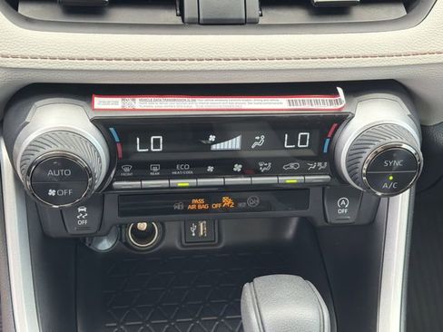 Certified 2025 Toyota RAV4 XLE FWD image 15
