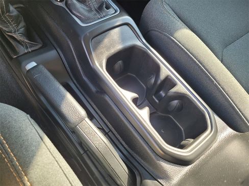 Used 2024 Jeep Wrangler Unlimited image 22