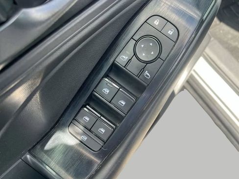 Used 2024 Nissan Rogue S AWD/4WD image 15