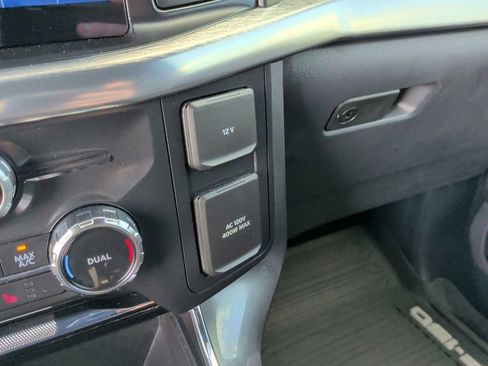 Used 2022 Ford F150 Lariat AWD/4WD image 32