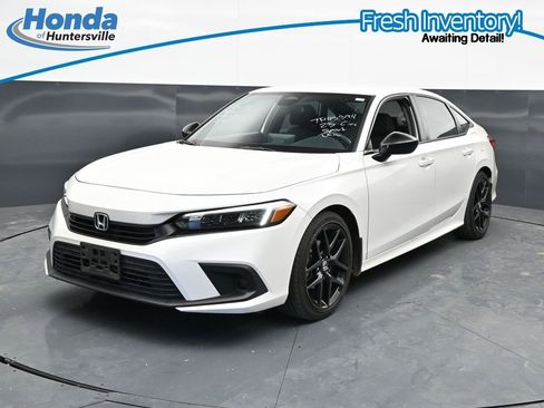 Used 2023 Honda Civic Sport image 4