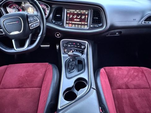 Used 2022 Dodge Challenger R/T Scat Pack w/ Dynamics Package image 12