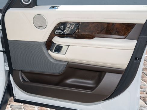 Used 2021 Land Rover Range Rover Westminster Edition image 13