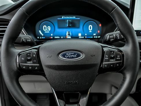 Used 2023 Ford Escape Platinum w/ Premium Technology Package AWD/4WD image 20