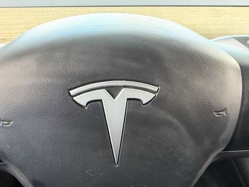 Used 2023 Tesla Model Y Long Range AWD/4WD image 20