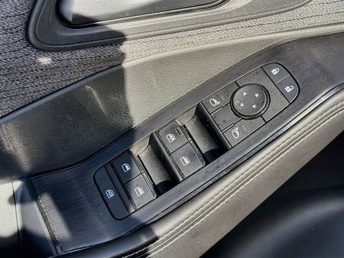 Used 2021 Nissan Rogue S FWD image 21