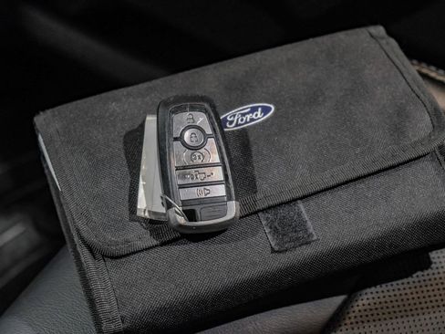 Used 2019 Ford F250 Lariat w/ Lariat Ultimate Package image 64