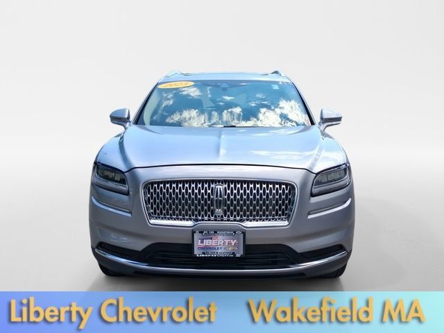 Used 2023 Lincoln Nautilus Reserve AWD/4WD image 2