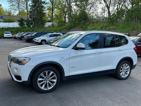 Used 2016 BMW X3 xDrive28i AWD/4WD image 2