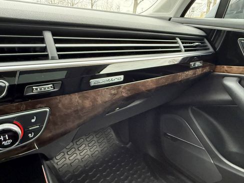 Used 2018 Audi Q7 3.0T Prestige w/ Prestige Package image 51