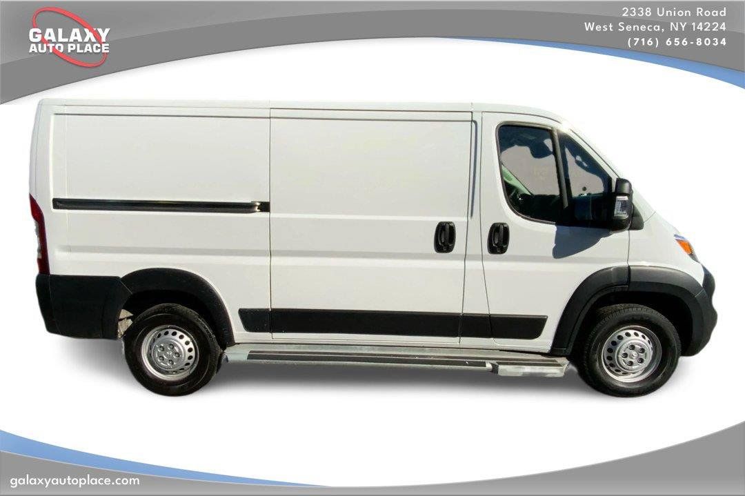Used 2025 RAM ProMaster 2500 w/ U-Haul Equipment Group FWD image 4