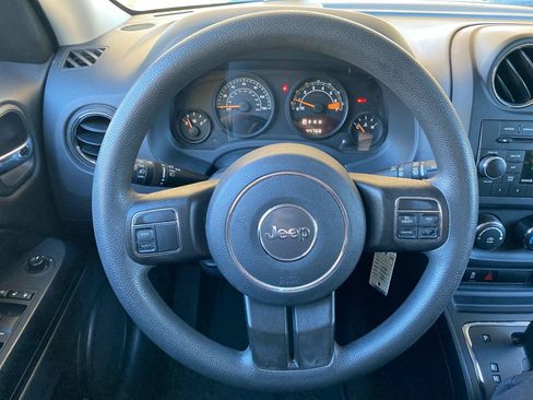 Used 2016 Jeep Patriot Sport w/ Power Value Group AWD/4WD image 13
