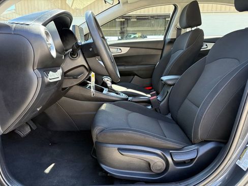 Used 2024 Kia Forte LXS FWD image 12