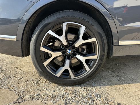 Used 2021 BMW X7 xDrive40i w/ Executive Package AWD/4WD image 19