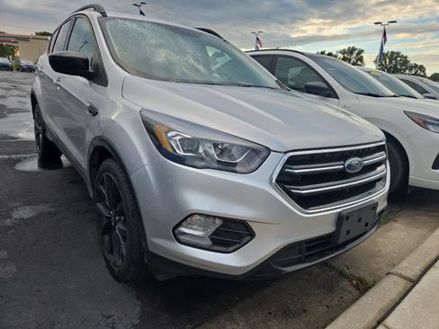 Used 2019 Ford Escape SE FWD image 11