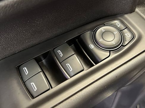 Used 2019 Chevrolet Silverado 1500 Custom w/ Custom Value Package image 34