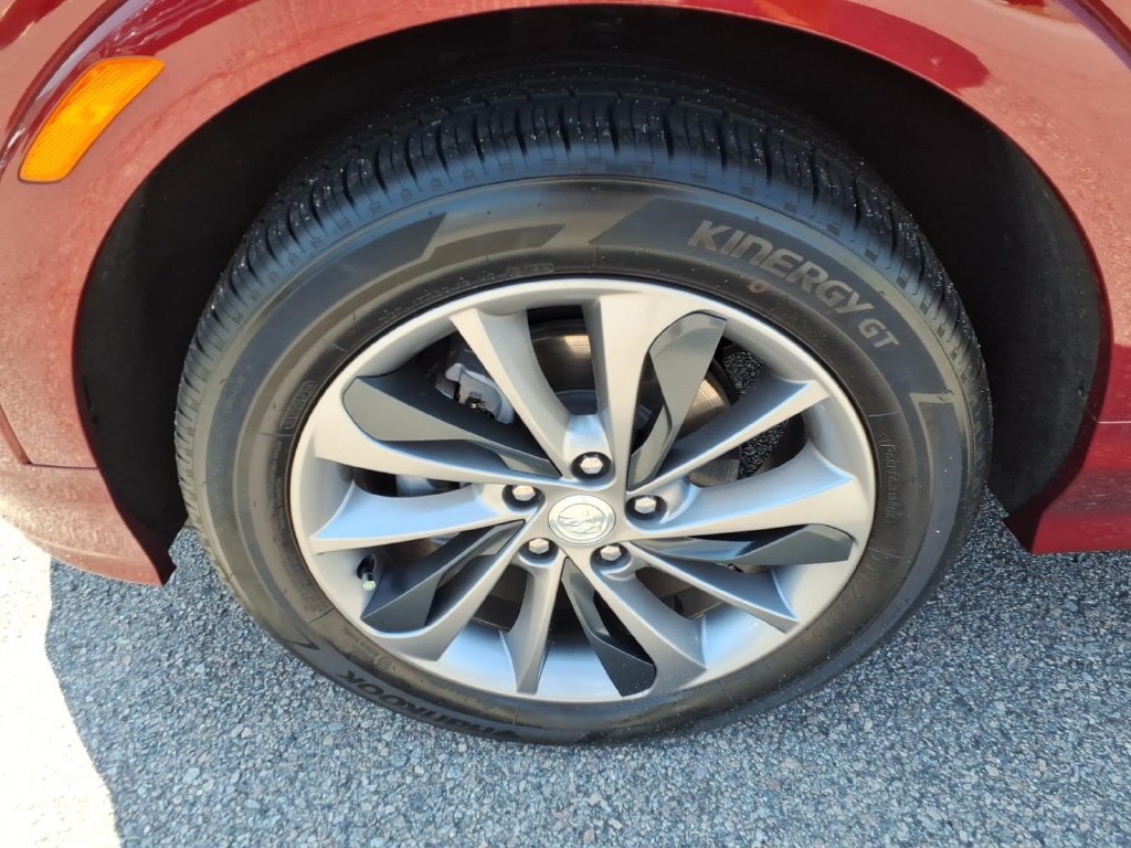 Used 2023 Buick Encore GX Select w/ Sport Touring Package FWD image 13