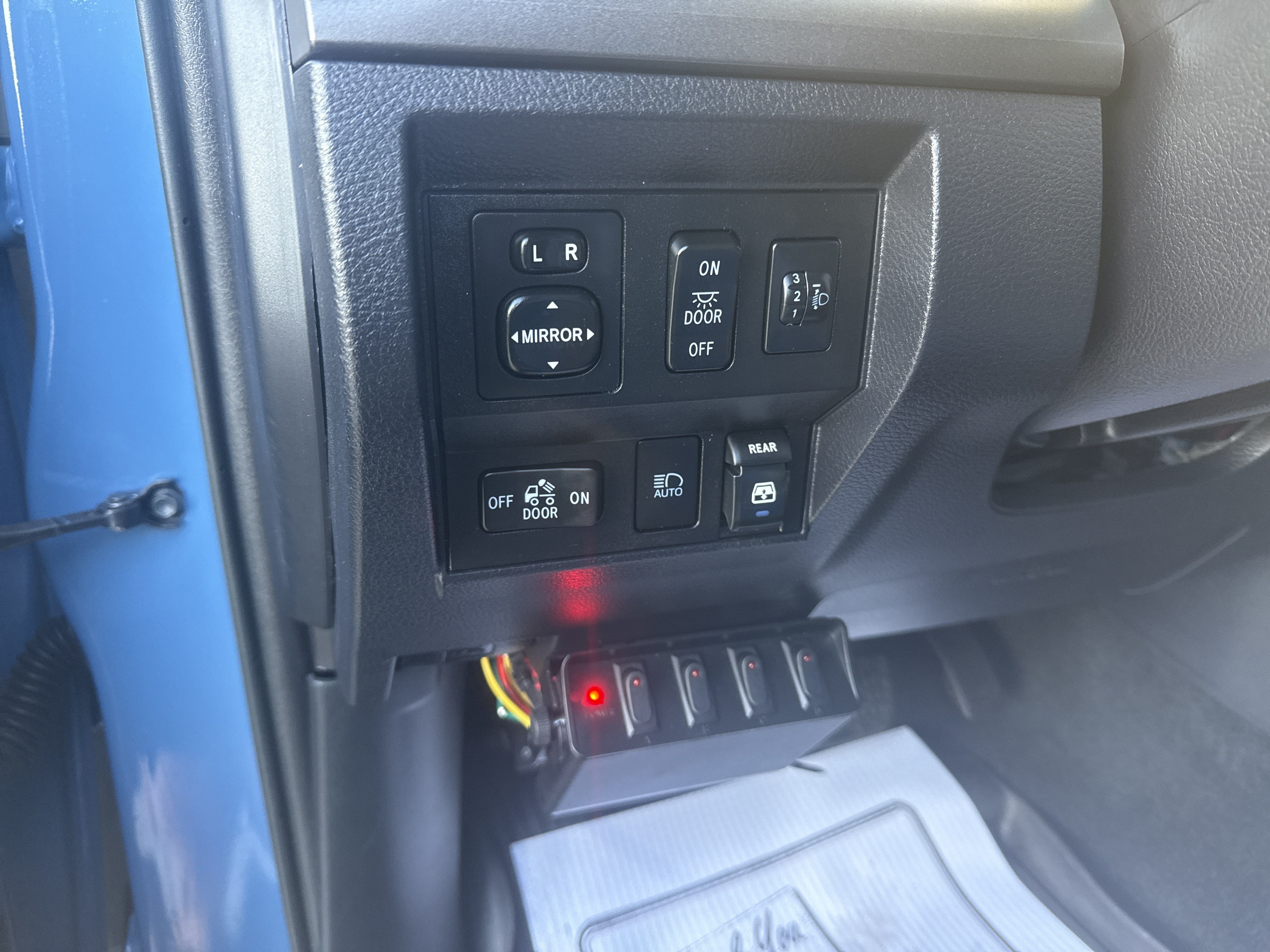 Used 2019 Toyota Tundra SR5 w/ TRD Sport Package AWD/4WD image 13