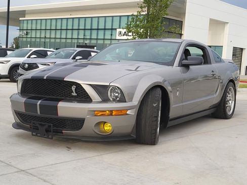 Used 2009 Ford Mustang Shelby GT500 RWD image 2