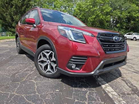 Used 2024 Subaru Forester Premium AWD/4WD image 21