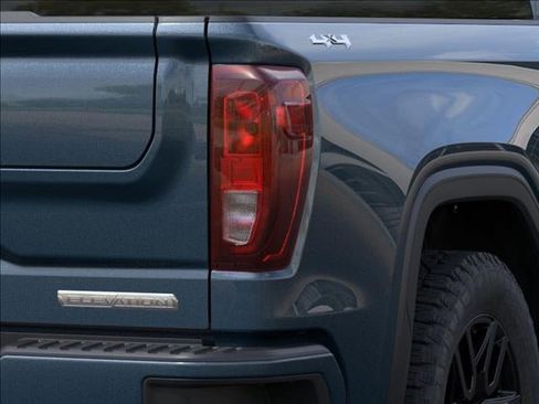 New 2026 GMC Sierra 1500 Elevation image 11