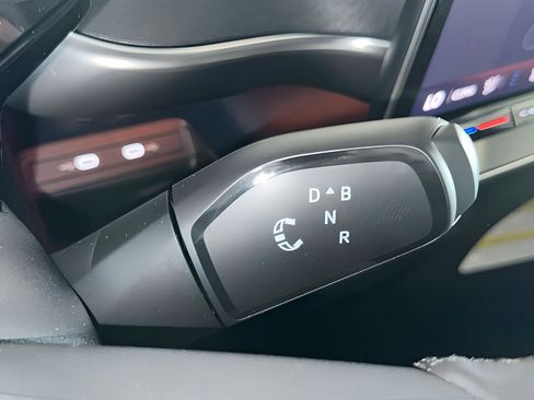 New 2025 Volkswagen ID. Buzz Pro S image 42