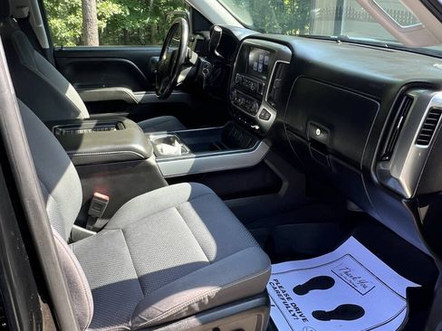 Used 2018 Chevrolet Silverado 1500 LT w/ All Star Edition AWD/4WD image 9