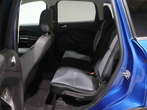 Used 2019 Ford Escape SE image 18