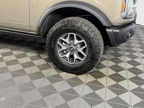 Used 2025 Ford Bronco Badlands AWD/4WD image 12