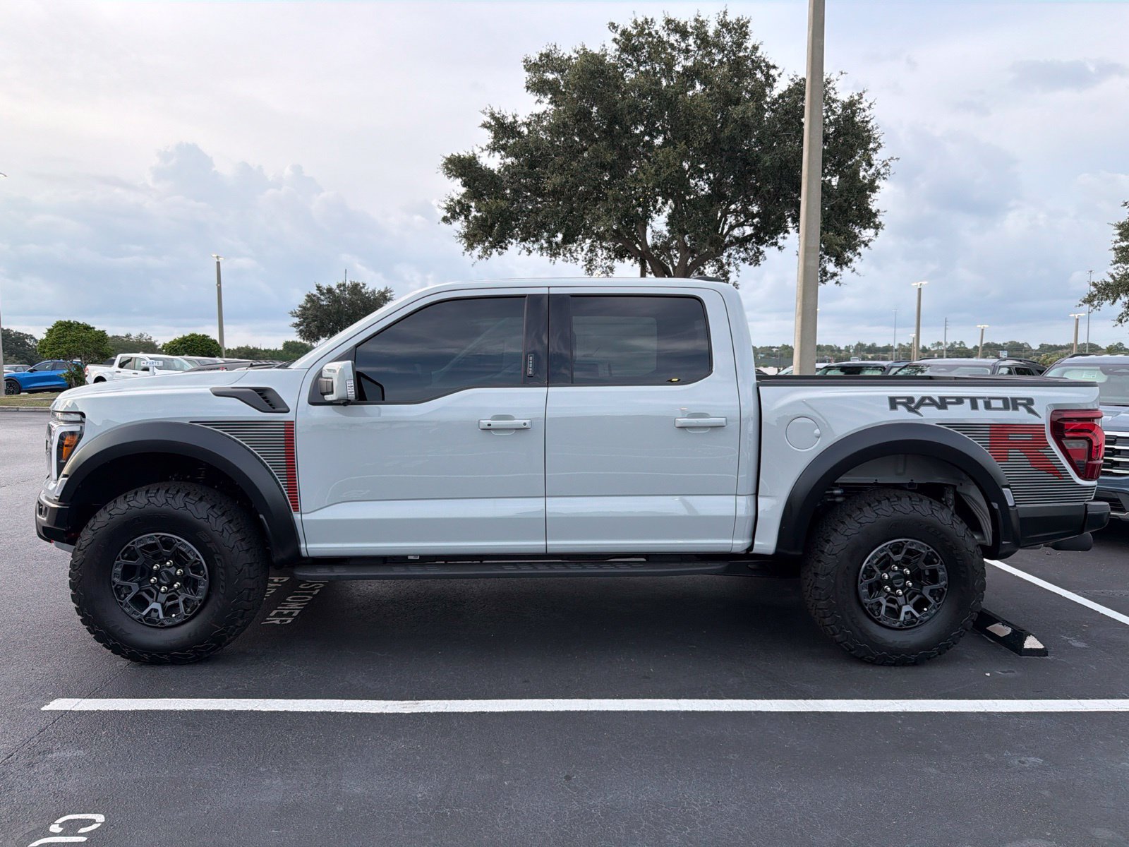 Used 2026 Ford F150 Raptor w/ Equipment Group 803A Raptor R AWD/4WD image 7