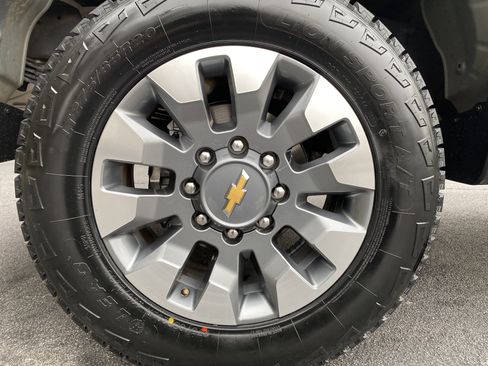 Used 2024 Chevrolet Silverado 2500 Custom w/ Custom Convenience Package image 40