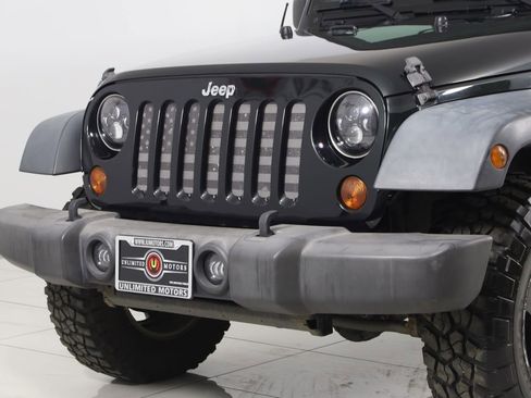 Used 2012 Jeep Wrangler Unlimited Rubicon AWD/4WD image 41