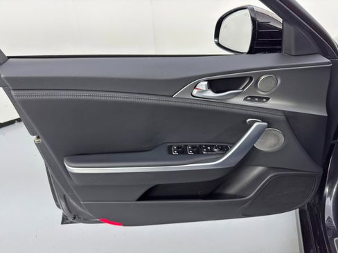 Used 2020 Kia Stinger GT2 image 43