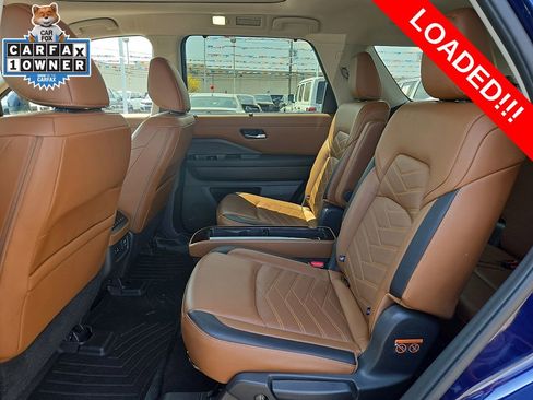 Used 2023 Nissan Pathfinder Platinum AWD/4WD image 10