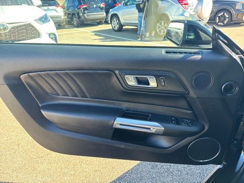 Used 2022 Ford Mustang GT Premium image 29