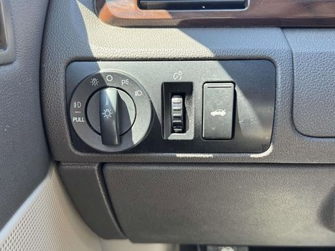 Used 2008 Ford Taurus SEL AWD/4WD image 23