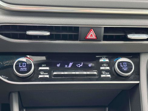 Certified 2023 Hyundai Sonata SEL w/ Preferred Accessory Package FWD image 22