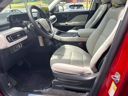 New 2025 Lincoln Aviator 2WD image 9