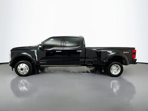 Used 2024 Ford F450 Platinum w/ FX4 Off-Road Package image 4
