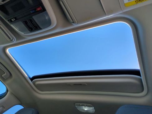 Used 2024 Subaru Crosstrek 2.0i Premium image 21