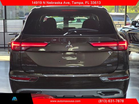 Used 2023 Mitsubishi Outlander SEL FWD image 9