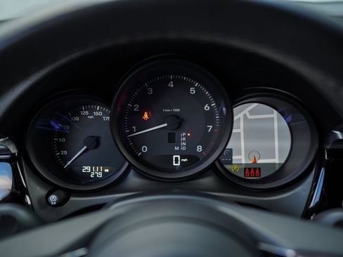 Used 2023 Porsche Macan w/ Premium Package Plus image 27