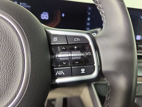 Certified 2026 Kia Carnival LXS FWD image 23